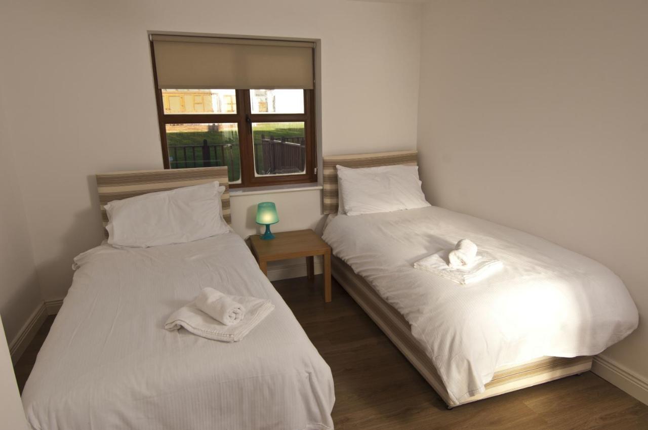 Hookless Holiday Homes 페다드 온 씨 객실 사진